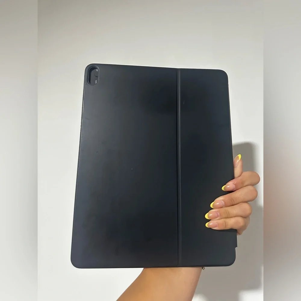Apple Smart Keyboard Folio: iPad Keyboard case for iPad Pro